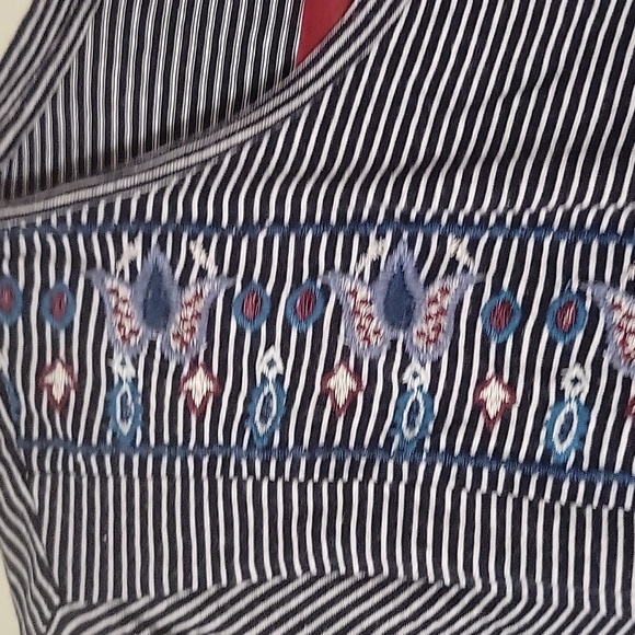 Striped Embroidered Blouse - Picture 3 of 4
